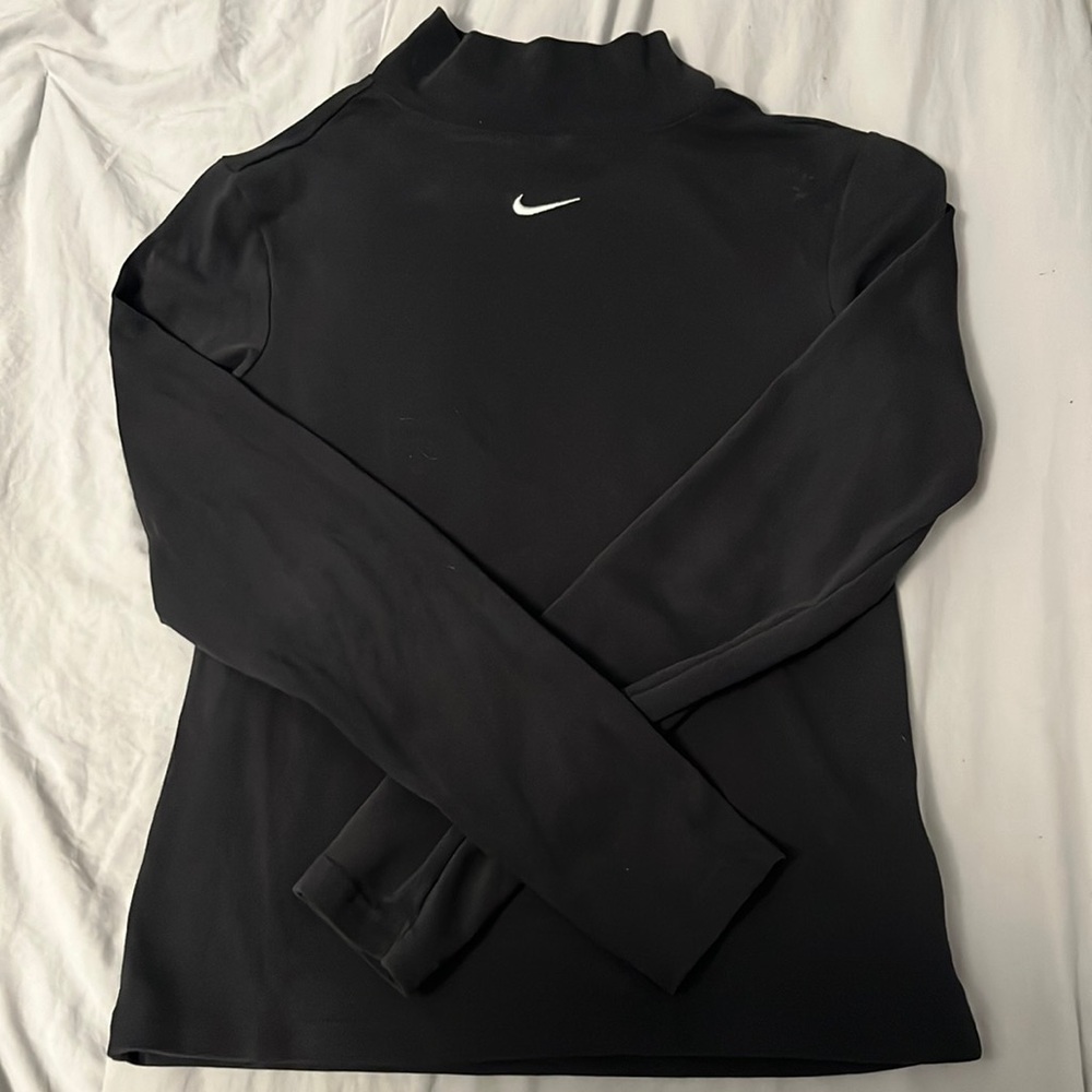 Nike women’s black turtleneck long sleeve